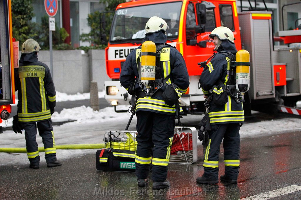 Feuer AXA Hochaus Koeln Riehl An der Schanz P14.jpg